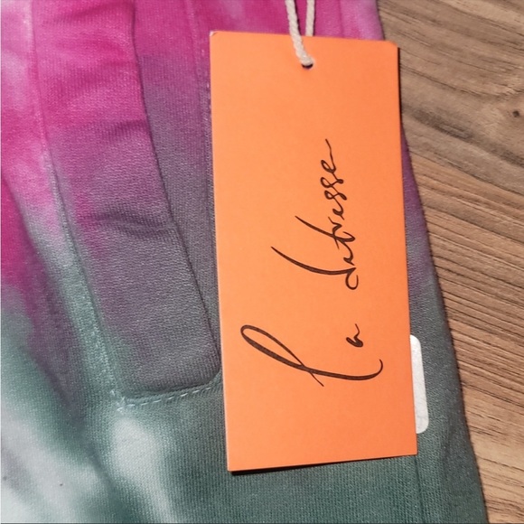 NWT Le Detresse Strawberry Fields Tye Dye Jogger - Picture 3 of 4